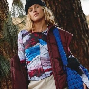 NWT FP Movement Right On Run Printed Layer Top